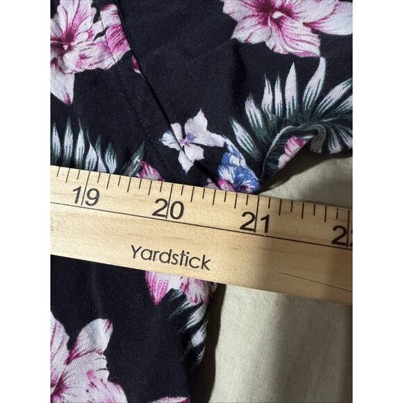 Free Planet Men’s Button Down Floral Shirt Size Medium Blue Pink Hawaiian Cotton - Picture 7 of 7